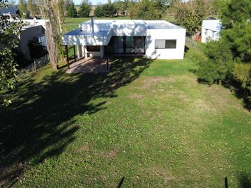 Casa a estrenar de 3 dormitorios en Estancia la Rinconada