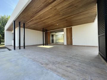 Casa a estrenar de 3 dormitorios en Estancia la Rinconada