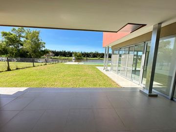 Casa Al Río En Venta - Barrio San Juan, Villanueva, Tigre