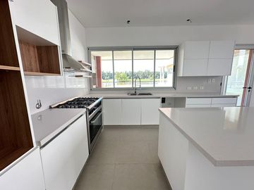 Casa Al Río En Venta - Barrio San Juan, Villanueva, Tigre