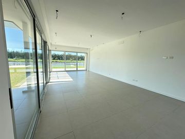 Casa Al Río En Venta - Barrio San Juan, Villanueva, Tigre
