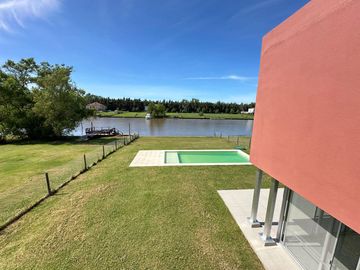 Casa Al Río En Venta - Barrio San Juan, Villanueva, Tigre