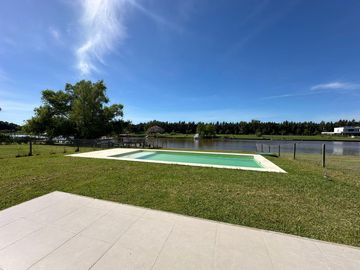 Casa Al Río En Venta - Barrio San Juan, Villanueva, Tigre