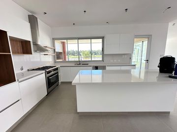 Casa Al Río En Venta - Barrio San Juan, Villanueva, Tigre