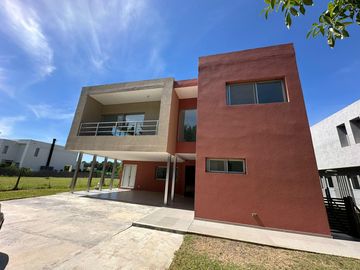 Casa Al Río En Venta - Barrio San Juan, Villanueva, Tigre