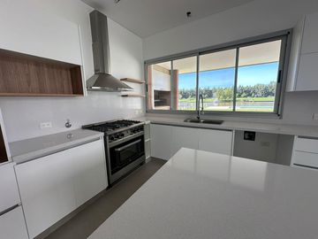 Casa Al Río En Venta - Barrio San Juan, Villanueva, Tigre