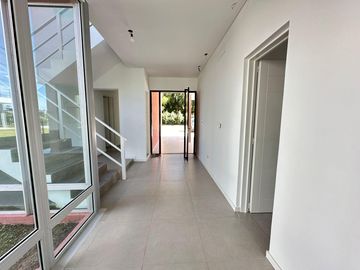 Casa Al Río En Venta - Barrio San Juan, Villanueva, Tigre
