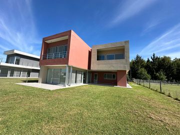 Casa Al Río En Venta - Barrio San Juan, Villanueva, Tigre