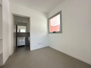 Casa Al Río En Venta - Barrio San Juan, Villanueva, Tigre