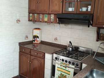 Amplia casa en  venta en Ramón Falcón 3300, Flores