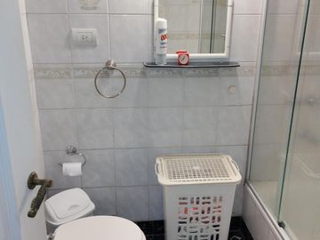 Amplia casa en  venta en Ramón Falcón 3300, Flores
