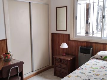 Amplia casa en  venta en Ramón Falcón 3300, Flores