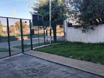 Casa en Barrio Jardin - Dacal Bienes Raices