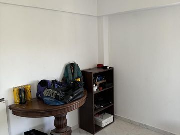 Departamento de 3 dormitorios en  Florida a una cuadra de Avda Maipú