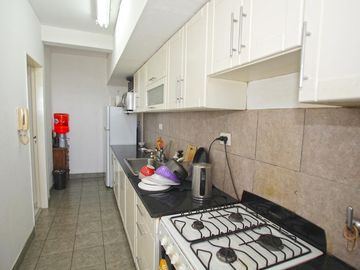 Departamento de 3 dormitorios en  Florida a una cuadra de Avda Maipú