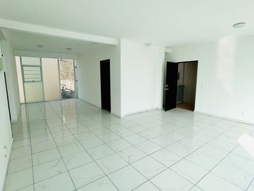 GRAN OPORTUNIDA DE INVERSION, IMPECABLE DEPARTAMENTO EN VENTA EN CIMA ESMERALDA