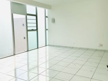 GRAN OPORTUNIDA DE INVERSION, IMPECABLE DEPARTAMENTO EN VENTA EN CIMA ESMERALDA