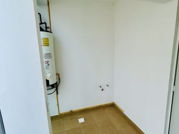 GRAN OPORTUNIDA DE INVERSION, IMPECABLE DEPARTAMENTO EN VENTA EN CIMA ESMERALDA
