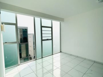 GRAN OPORTUNIDA DE INVERSION, IMPECABLE DEPARTAMENTO EN VENTA EN CIMA ESMERALDA