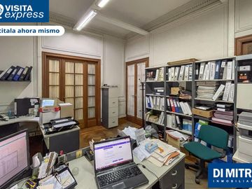 Un PH unico, con mas de 10 ambientes para aprovechar cada espacio! Visitalo Express HOY mismo!