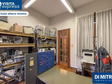 Un PH unico, con mas de 10 ambientes para aprovechar cada espacio! Visitalo Express HOY mismo!