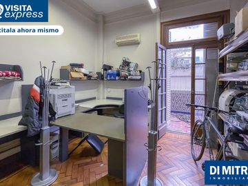 Un PH unico, con mas de 10 ambientes para aprovechar cada espacio! Visitalo Express HOY mismo!