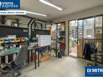 Un PH unico, con mas de 10 ambientes para aprovechar cada espacio! Visitalo Express HOY mismo!
