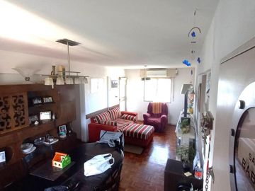 Departamento en venta - 3 Dormitorios 2 Baños - 71mts2 - Villa Lugano