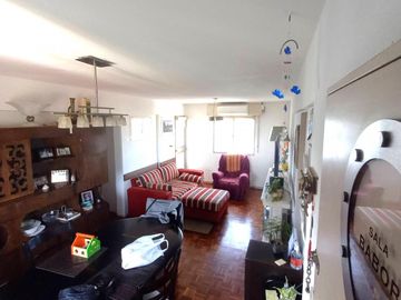 Departamento en venta - 3 Dormitorios 2 Baños - 71mts2 - Villa Lugano