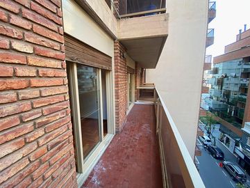 Departamento en venta de 2 dormitorios 2 baños Cochera a metros del Buen Pastor