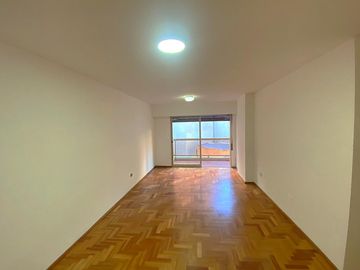 Departamento en venta de 2 dormitorios 2 baños Cochera a metros del Buen Pastor
