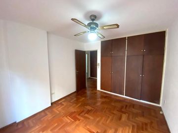 Departamento en venta de 2 dormitorios 2 baños Cochera a metros del Buen Pastor