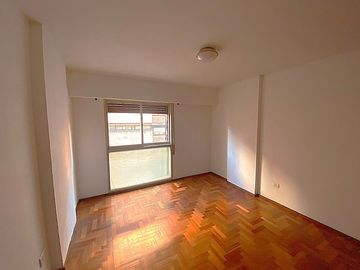 Departamento en venta de 2 dormitorios 2 baños Cochera a metros del Buen Pastor