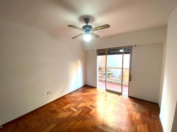 Departamento en venta de 2 dormitorios 2 baños Cochera a metros del Buen Pastor
