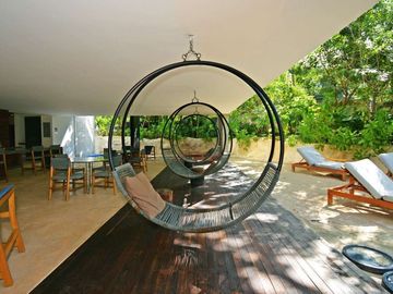 SOFISTICADO ESTUDIO DE ESTILO UNICO