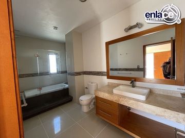 CASA EN VENTA EN LAS PRIVANZAS