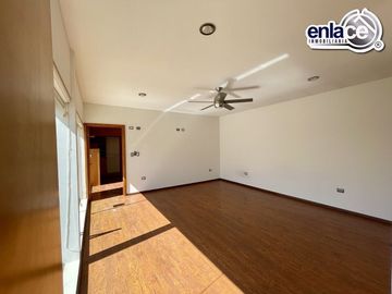 CASA EN VENTA EN LAS PRIVANZAS