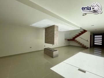CASA EN VENTA EN LAS PRIVANZAS