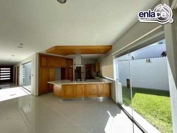 CASA EN VENTA EN LAS PRIVANZAS