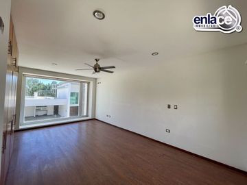 CASA EN VENTA EN LAS PRIVANZAS