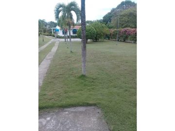 VENTA DE CASA EN LAS LAJAS DE CHAME, HACIA LA MONTAÑA