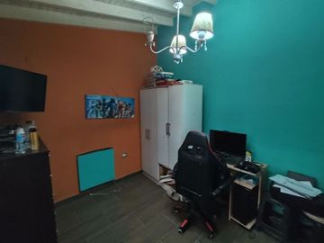 VENTA CASA 4 AMBIENTES MORENO