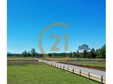 Parcelas con agua y energía eléctrica en condomino