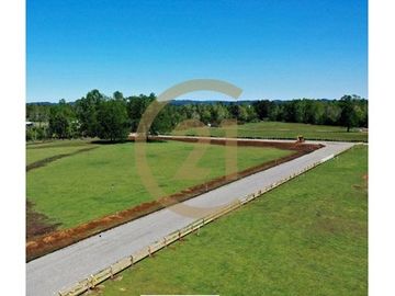 Parcelas con agua y energía eléctrica en condomino
