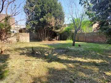 OPORTUNIDAD, Casa a reciclar - A la venta en el centro de Cañuelas