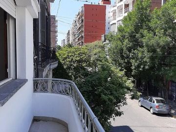 Importante casa en PA con cochera - Terraza con parrillero