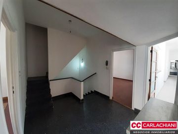 Importante casa en PA con cochera - Terraza con parrillero