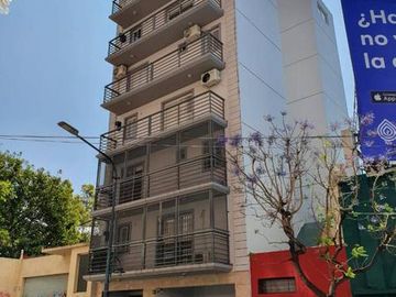 muy buen departamento en duplex 3 amb,con toilette, baño, balcon, cocina comedor, living