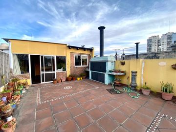 EXCELENTE PH 5 AMBIENTES CON TERRAZA QUINCHO Y PARRILLA EN BARRACAS VENTA