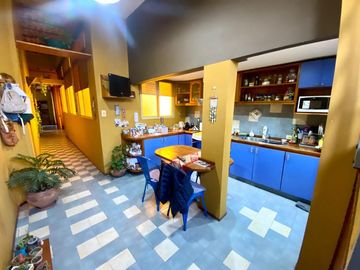 EXCELENTE PH 5 AMBIENTES CON TERRAZA QUINCHO Y PARRILLA EN BARRACAS VENTA
